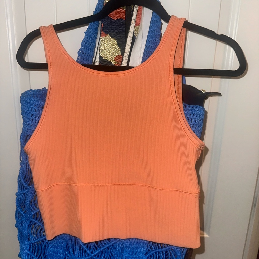 Lululemon light orange crop tank size M